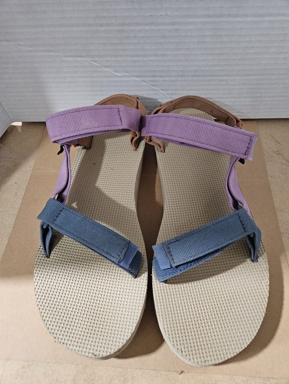 Teva Original Womens Universal Sandals. Size 11. Desert Multicolor (Bin9)
